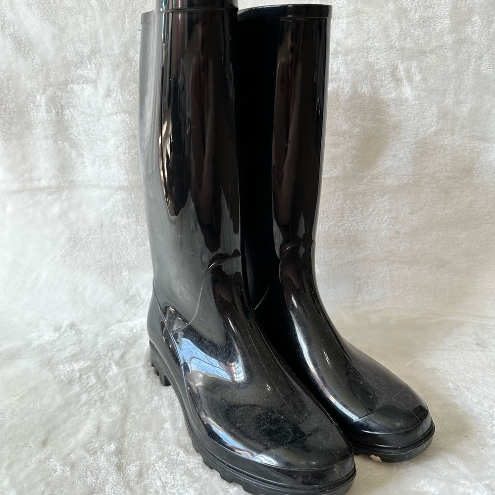 rain boots